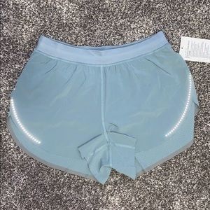 (new with tags) lululemon find your pace short 3”